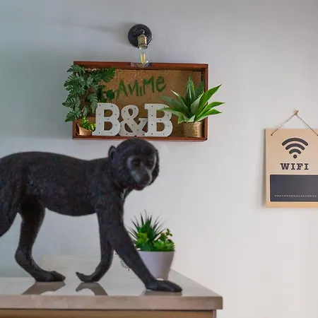 Anime Bed & Breakfast *